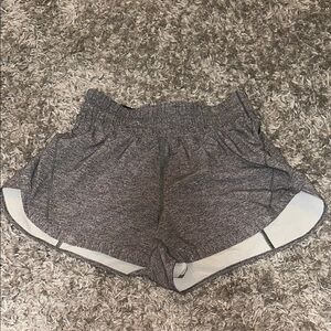 Lululemon Hotty Hot (cut out liner)